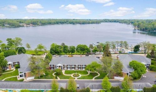 2311 Wealthy St, Grand Rapids, MI 49506-3038