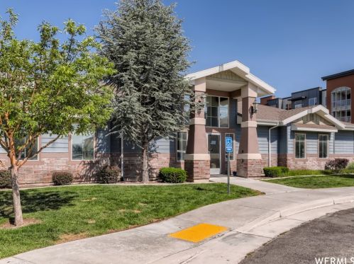 74 Resaca Dr, Sandy UT 84070-2060 exterior