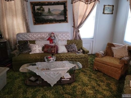 396 Paterson Ave, East Rutherford NJ 07073 exterior