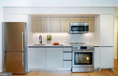 1015 2nd St, Philadelphia PA  19123-4244 exterior