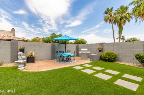 326 Anderson Ave, Phoenix AZ  85022-2366 exterior