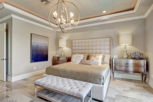 1947 Gordon Riv Ln, Naples FL 34104-5296 exterior