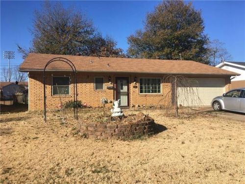 1604 Stone St, Springdale AR  72762-6145 exterior