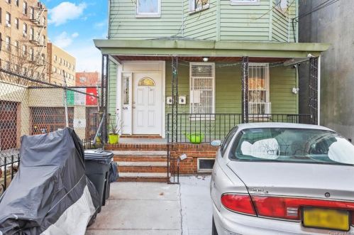 626 Crescent Ave, Bronx NY  10458-8206 exterior