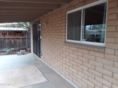 3253 Glenn St, Tucson, AZ 85716-2238