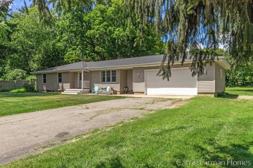 5807 124th Ave, Fennville MI  49408-9468 exterior