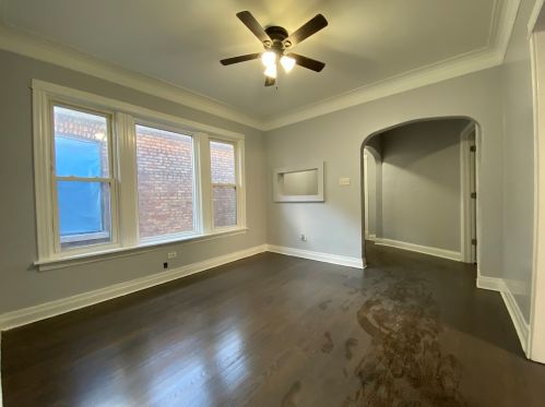 5805 Artesian Ave, Chicago, IL 60659-5032