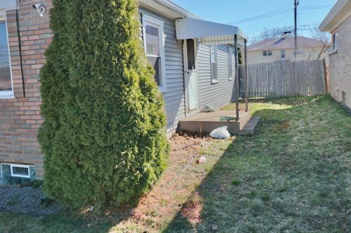 4064 62nd St, Milwaukee, WI 53216-1261