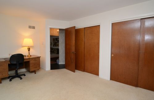 478 Allison St, Elmhurst IL 60126-4602 exterior