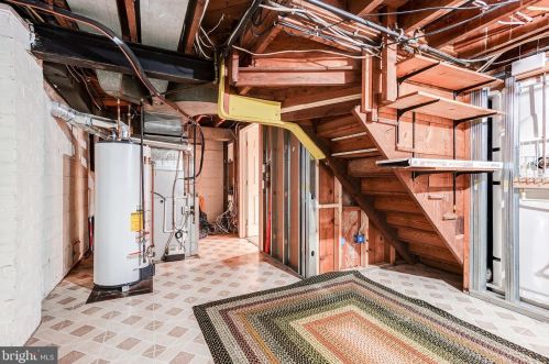 6806 Belford Dr, Silver Spring MD 20912-4841 exterior