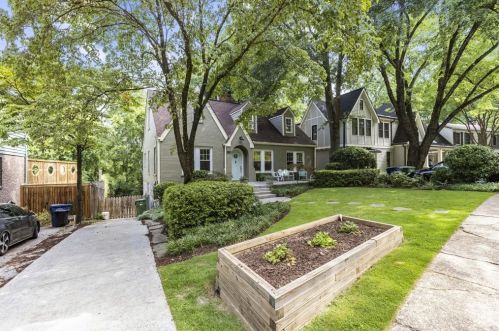 774 Crest Ridge Dr, Atlanta, GA 30306