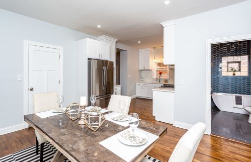 6756 Prairie Ave, Chicago IL  60637-4033 exterior