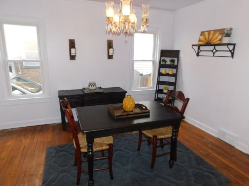 10047 Artesian Ave, Chicago IL 60632-1106 exterior