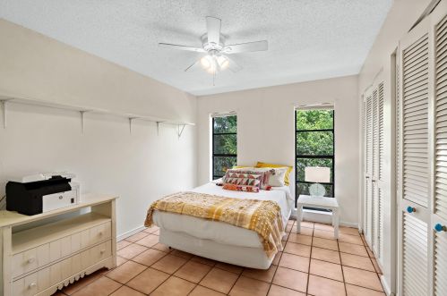 17320 Lake Park Rd, Boca Raton FL 33487-1166 exterior