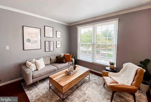 5817 Appleford Dr, Alexandria VA  22315-5625 exterior