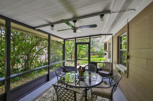 407 Bon Aire Ave, Tampa FL 33617-6322 exterior