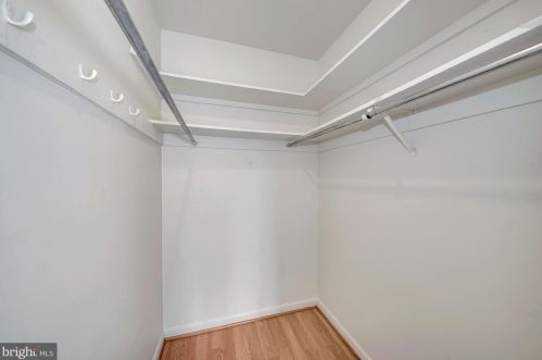 5537 Burnside Dr, Rockville MD 20853-2457 exterior