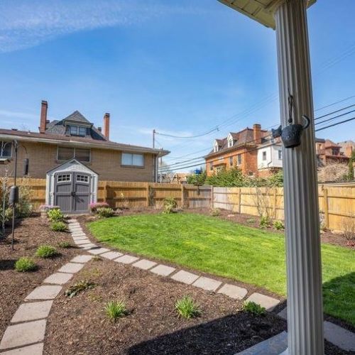 423 Hampton Ave, Pittsburgh PA 15221-3356 exterior