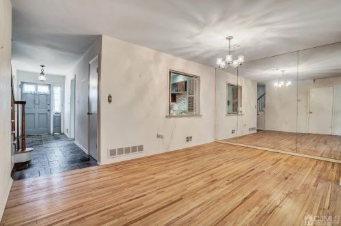 24 Phelps Ave, New Brunswick NJ 08901-3700 exterior