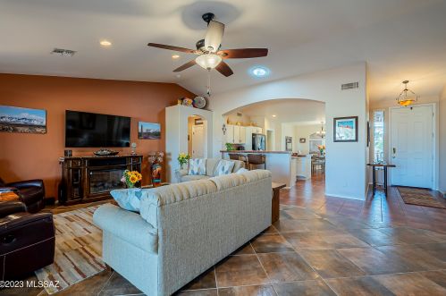 1241 Marshview Ln, Green Valley AZ 85614-6293 exterior