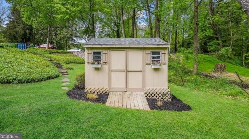 26 Penn Charter Dr, Media PA 19063-4618 exterior