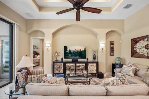 6517 Roma Way, Naples FL 34113-1721 exterior