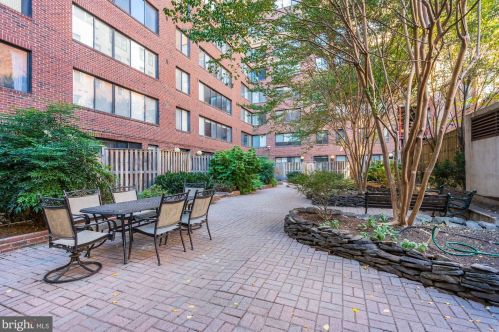 1245 13th St, Washington DC  20005-5120 exterior