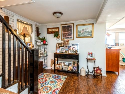 5713 Giddings St, Chicago IL 60630-3106 exterior