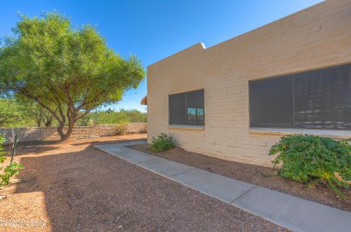 5048 Placita Del Lazo, Tucson AZ  85750-1529 exterior