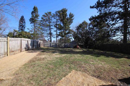 135 Faribault St, Duluth MN 55803-1727 exterior