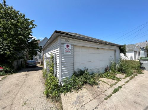 3122 21 St, Milwaukee WI 53215-4401 exterior