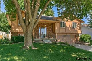 2910 158 Cir, Omaha NE  68130-2523 exterior