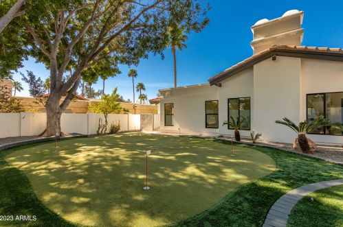 6111 31st Pl, Phoenix AZ  85016-2303 exterior