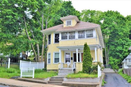 46 Swan St, Lawrence, MA 01841-1242