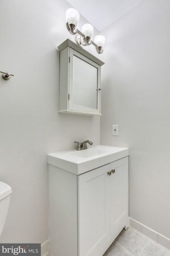 10409 Gainsborough Rd, Rockville MD 20854-2510 exterior