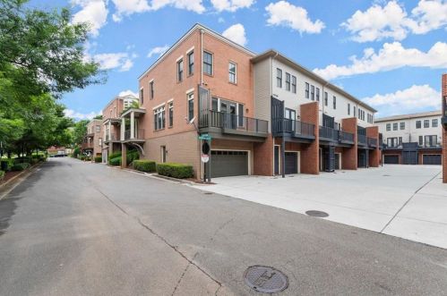 4684 Dogwood Aly, Atlanta GA  30338-7718 exterior