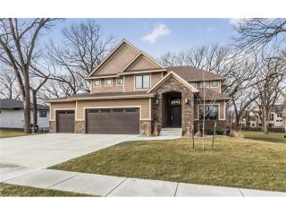 4020 Indian Ridge Dr, Waukee, IA 50263-9548