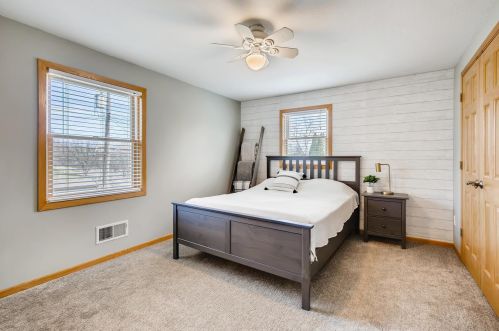 1441 Brk Ave, Saint Paul MN 55109-2012 exterior