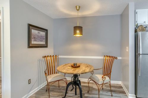 329 Granville Ct, Atlanta GA  30328-3434 exterior