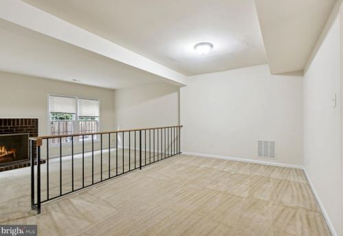 5840 Berkshire Ct, Alexandria VA 22303-1630 exterior