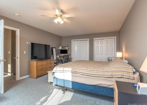 801 Upper Maple St, Killingly CT 06241-2224 exterior