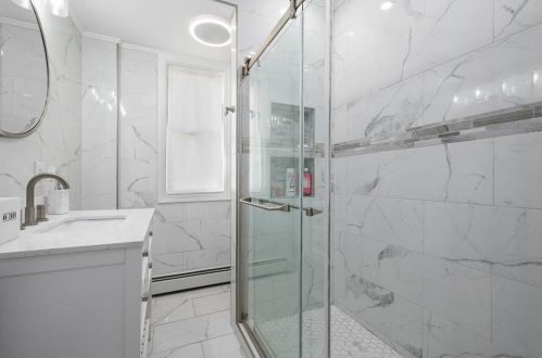 24 Fruit Hl, Providence RI 02911-2823 exterior