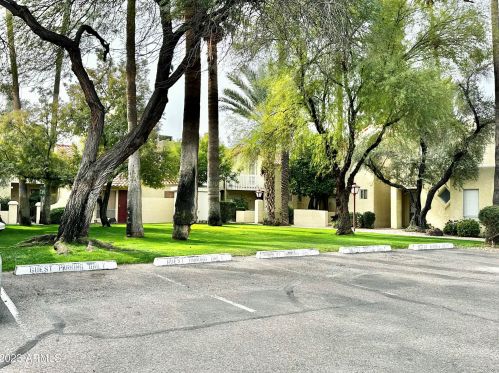 6540 7th Ave, Phoenix AZ 85013-1100 exterior