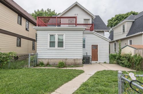 2134 52nd St, Milwaukee WI  53208-1135 exterior