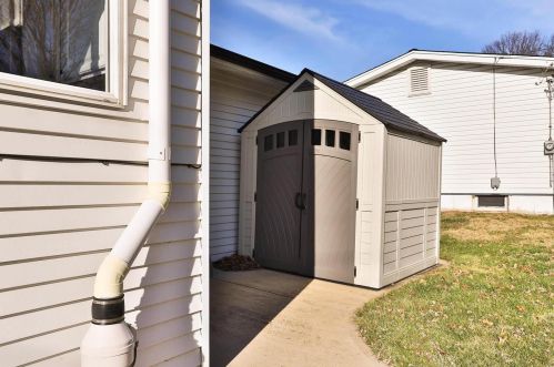 1108 Fernview Dr, Saint Louis MO 63141-6141 exterior