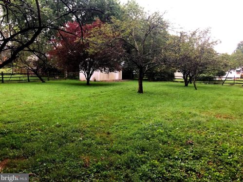 8432 Leaf Rd, Alexandria VA  22309-1708 exterior