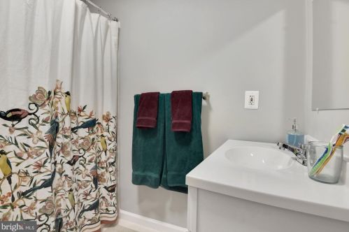 1818 Minnesota Ave, Washington DC 20020-5420 exterior