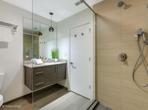 1856 Erie St, Chicago IL 60624-1074 exterior