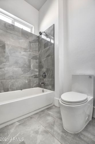 6434 12 St, Phoenix AZ 85086-4804 exterior