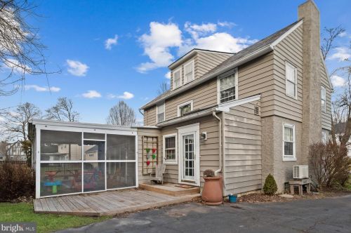 17 Morningside Dr, Trenton NJ 08618-4914 exterior